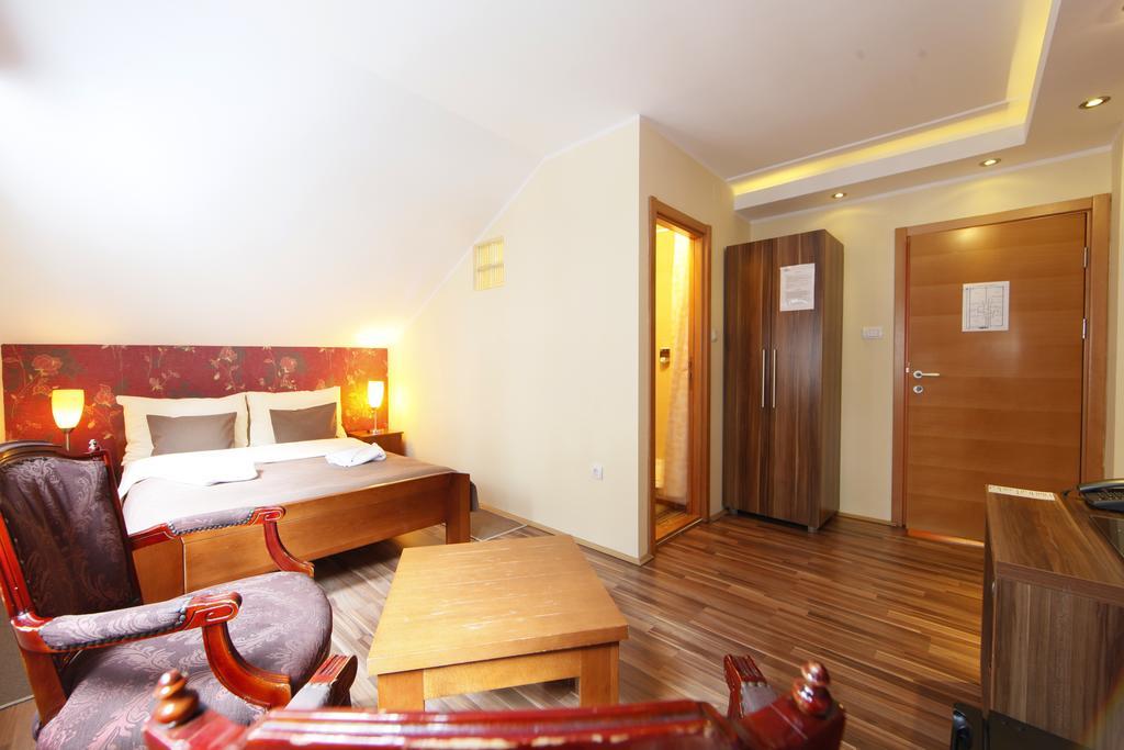 Rooms Konak Mikan Belgrad Oda fotoğraf